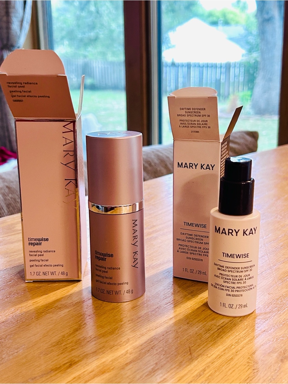 Mary Kay Set: Timewise Repair & Timewise Sunscreen - new in box